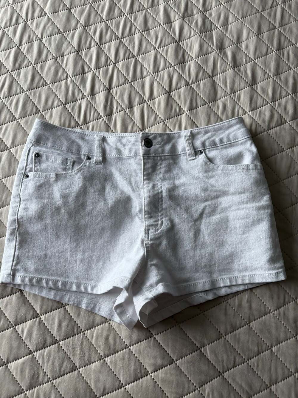 BLUESPICE Women's White Denim Jean Shorts Size 9